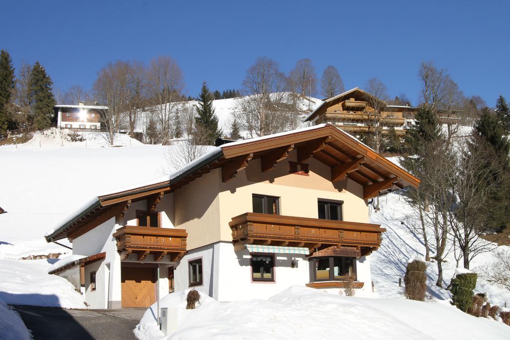 Ferienwohnung Haus Schwaighofer Saalbach Exterior foto
